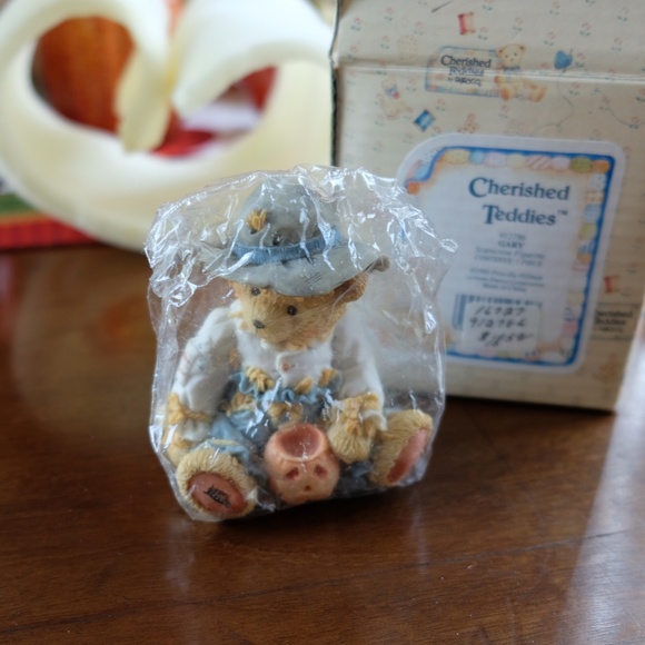 Cherished Teddies "Gary" Scarecrow Fall Figurine - Picture 4 of 5